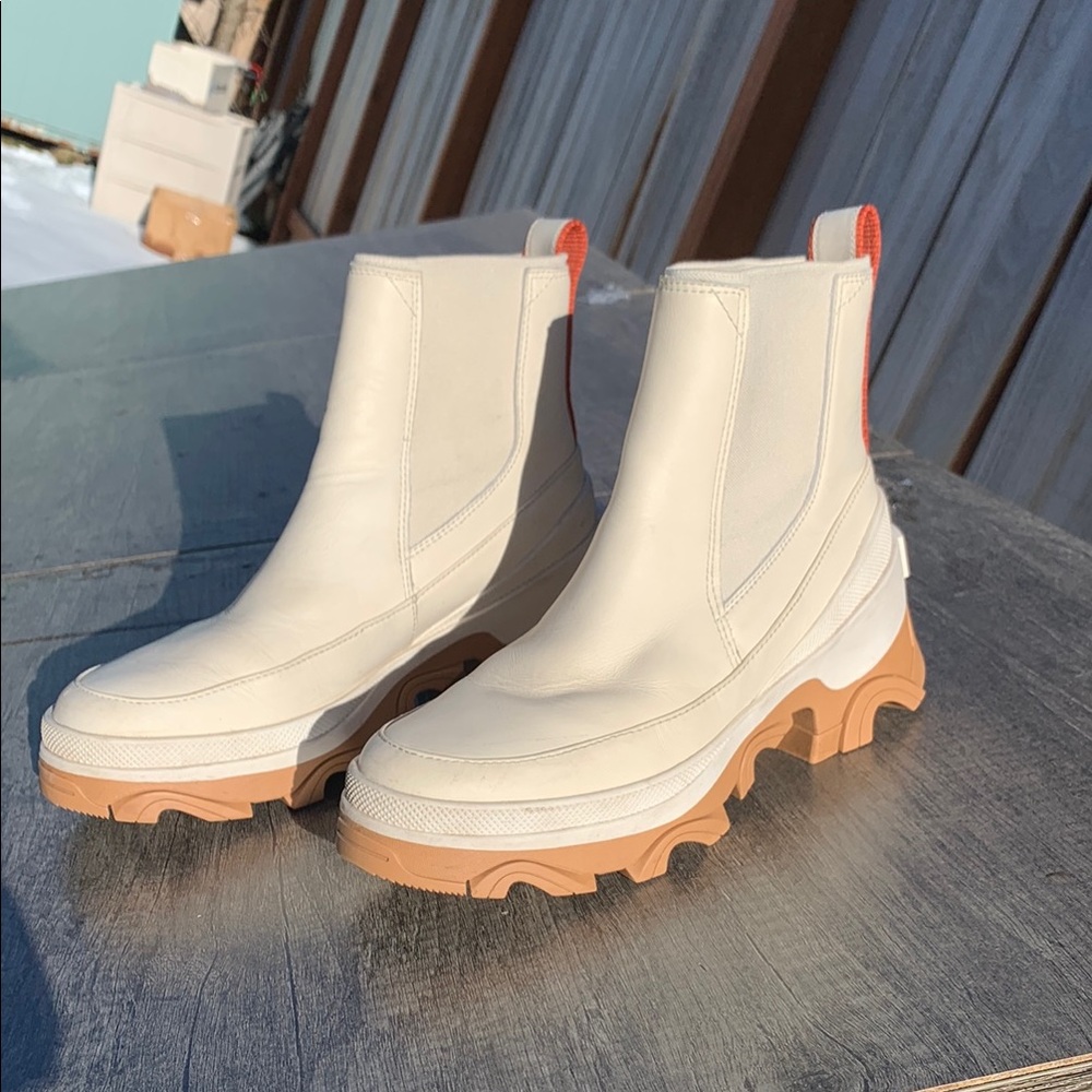 SOREL Cream Ankle Boots
